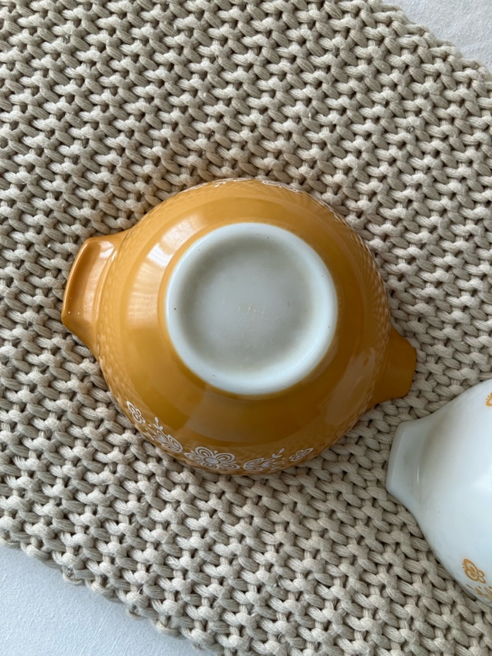Vintage Pyrex Mixing Bowls - Picture 7 of 8